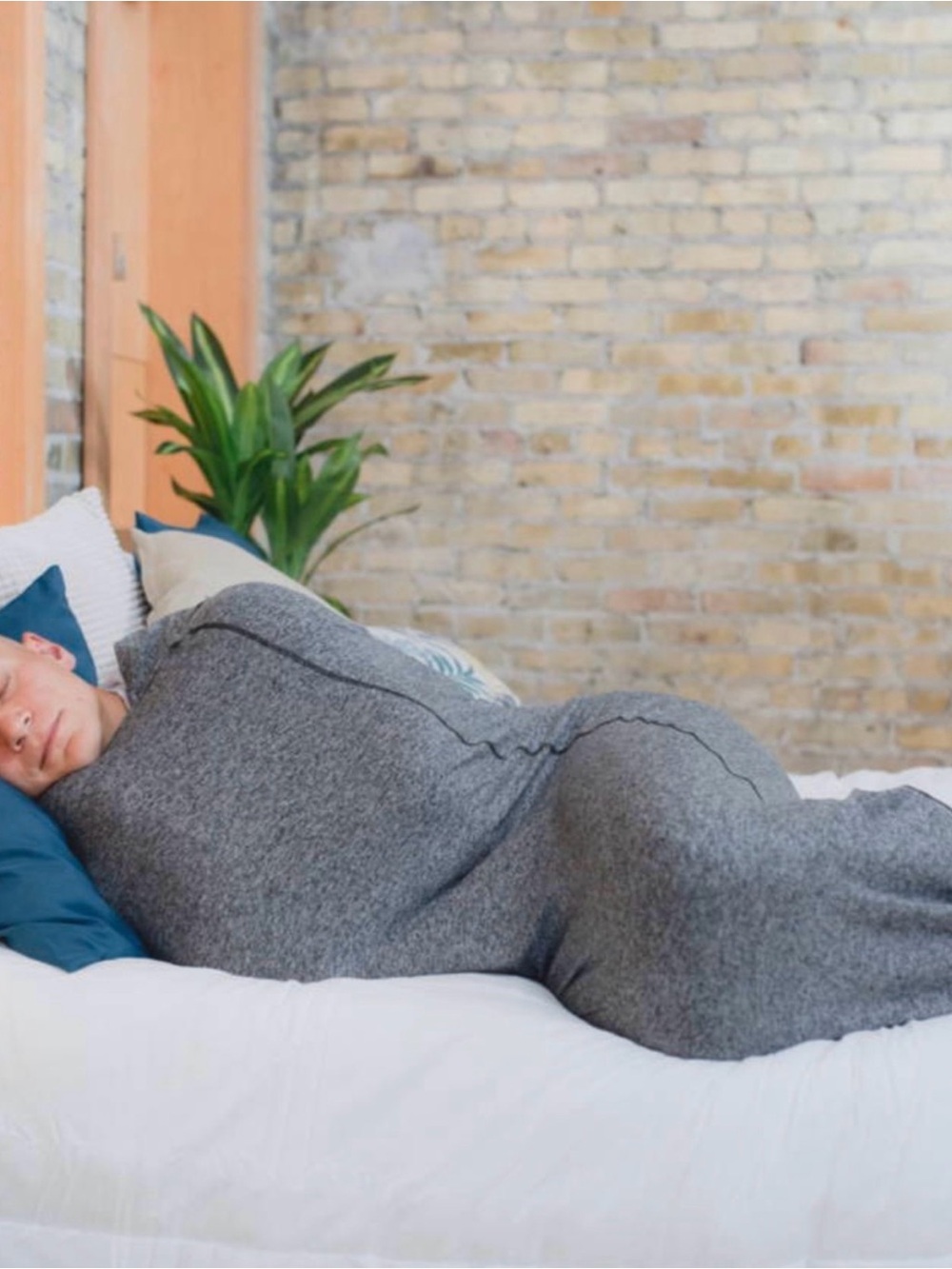 Hug Sleep Pod Grey Hooded, size Large